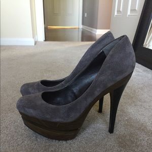 Grey Jessica Simpson Pumps